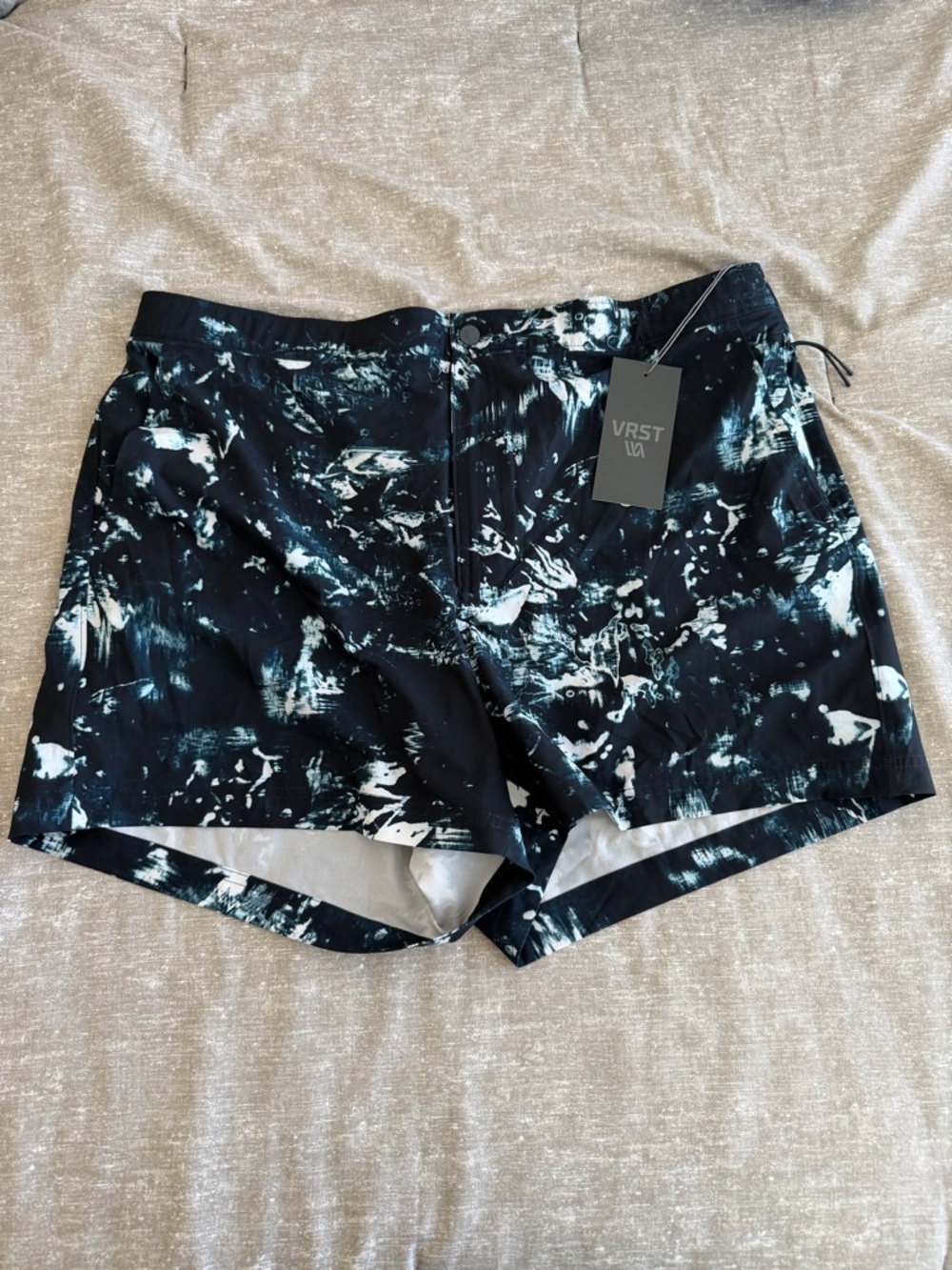 VRST Men’s Black & White Athletic Shorts